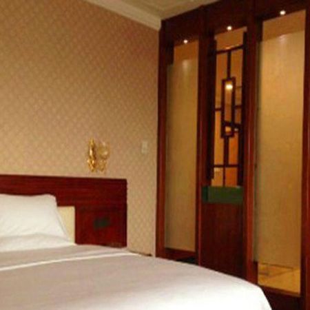 Starway Hotel Guangzhou Xintang Branch Екстер'єр фото